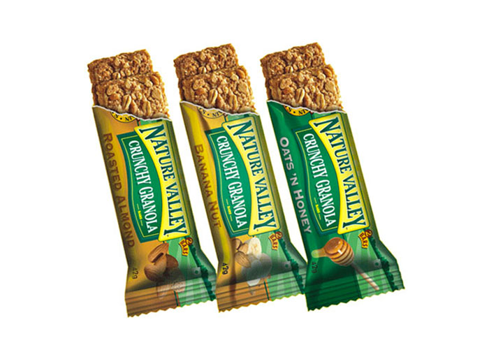 Crunchy oatmeal snack bars